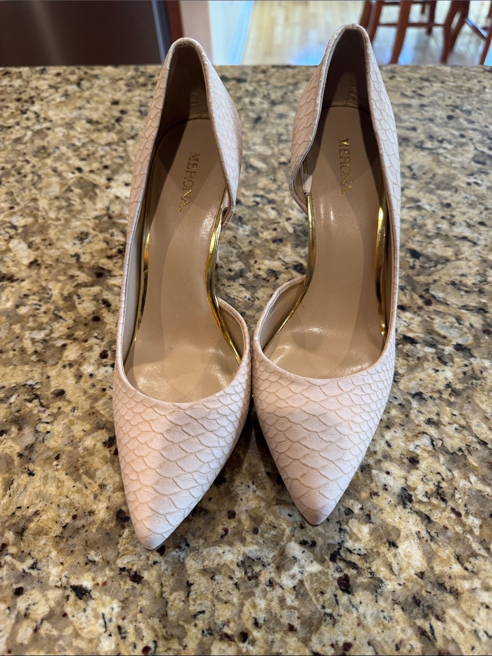 Merona CreamTextured Pointed-Toe Heels Size 8